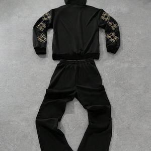 Conjunto de Sudadera con Capucha y Pantalones de Chándal para Hombre, Estilo Oversize, con Estampado Gráfico Cruzado, de 2 Piezas, Casual, con Cremallera, de Fabricante de Ropa Urbana - Product Image 3