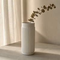 Ensemble de vases en céramique nervurée blanc mat ARM LVG Nordic, style moderne Wabi-sabi, pot à fleurs cannelé, carafe décorative pour la décoration de la maison, du bureau ou de la table
