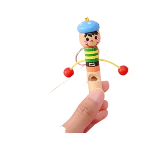 Flûte de pirate en bois pour enfants de 2 à 6 ans, instrument de musique, porte-clés avec design coloré, cadeau - Product Image 3