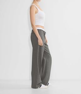 OEM Nouveau débardeur court de sport et de yoga pour femme, style décontracté et tendance, en coton côtelé, avec strass, coupe ajustée - Product Image 2