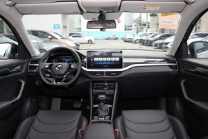 2025 <span class=keywords><strong>precio</strong></span> de fábrica <span class=keywords><strong>Skoda</strong></span> <span class=keywords><strong>Karoq</strong></span> techo solar panorámico TSI280 Zunxiang edición coches en China gasolina <span class=keywords><strong>coche</strong></span> vehículo - Product Image 4