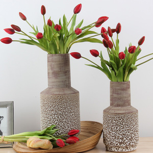 A114-7 Ramo de Tulipanes Artificiales de 7 Cabezas, Flor de Seda de Alta Simulación, Adorno Interior para Decoración del Hogar - Product Image 1