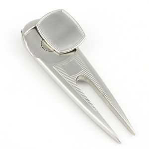 <b>Golf</b> Divot Tool With Magnetic Ball Marker Zinc Alloy Portable For Golfers - Product Image 3