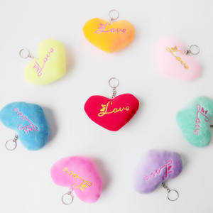 Molti colori Mini cuore peluche portachiavi Super morbido cuori carino bambole piccolo regalo di nozze piccolo ciondolo albero di natale - Product Image 1