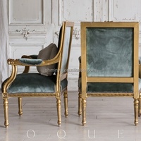 Fauteuil Chesterfield d'appoint en bois massif de haute qualité, avec dossier en tissu velours et coussin en éponge, idéal pour les salons et les hôtels