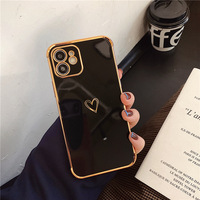 Coque de téléphone de luxe en TPU anti-chute Sculpture au laser Housse de protection pour Iphone 16 15 14 13 12 Pro Max Conception d'amour galvanisée