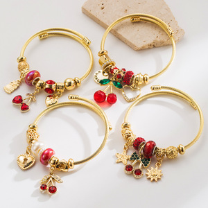 <span class=keywords><strong>Bracelet</strong></span> <span class=keywords><strong>de</strong></span> <span class=keywords><strong>charme</strong></span> tendance plaqué or 18 carats en acier inoxydable étanche <span class=keywords><strong>Bracelet</strong></span> à breloques cerise pour femmes - Product Image 1