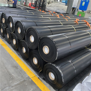 Geomembrana de HDPE de Baja Permeabilidad y Resistente a Químicos para Zonas de Residuos Industriales, Tanques de Petróleo y Lagunas de Aguas Residuales - Product Image 1