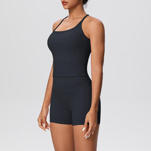 Conjunto de 2 piezas de top deportivo de yoga para mujer, personalizado al por mayor, con espalda cruzada, acolchado, de color liso, de secado rápido, para fitness y entrenamiento, tallas grandes - Product Image 3