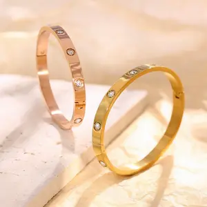 Wholesale Fashion Men Women 18k Gold Plated Love Crystal Diamond Jewelry Bracelet 316L Stainless Steel Bangles For Couples