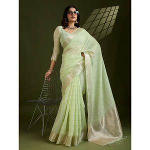 Sari en soie vert clair élégant avec motif à carreaux, longueur au sol, coupe classique pour femme, collection de vêtements ethniques pour mariage - Product Image 3