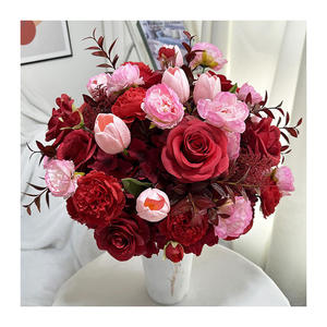 Arreglo Romántico de Rosas de Seda Rojas con Flores Rosadas Mixtas, Ramo de Flores Artificiales Hecho a Mano, Centro de Mesa para el Día de San Valentín - Product Image 2