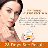 Crème Visage Anti-Âge Naturelle Éclaircissante et Blanchissante en Gros à l'Arbutine et à la Vitamine C pour Hommes et Femmes, Élimine les Taches Brunes