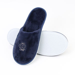 Pantofole personalizzate in stile <span class=keywords><strong>Hotel</strong></span> Resort per interni con LOGO ricamato con tacco a punta chiusa in velluto corallo pantofole usa e getta - Product Image 1