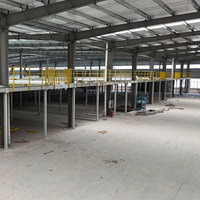 Plateforme industrielle en acier laminé à froid pour mezzanine, avec protection anticorrosion et conception modulaire, pour l'extension de la capacité d'entreposage