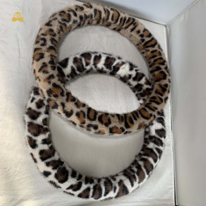 <span class=keywords><strong>Funda</strong></span> de <span class=keywords><strong>volante</strong></span> de felpa con patrón de <span class=keywords><strong>leopardo</strong></span> a la moda, <span class=keywords><strong>funda</strong></span> Universal para <span class=keywords><strong>volante</strong></span> para accesorios de coche - Product Image 3