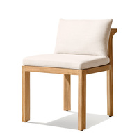 Ensemble de salle à manger d'extérieur au design nordique, table et chaises de jardin en teck résistant aux intempéries pour villa et cour