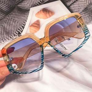 Nouvelles Lunettes de Soleil Tendance à Grande Monture Dégradée Orange Bleu, Forme Irrégulière, Couleur Bonbon, Style Œil de Chat Carré pour Femme - Product Image 5