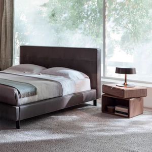 Modern Dark Brown Leather Upholstered <strong>Bed</strong> Frame King Queen Size Solid <strong>Wood</strong> <strong>Bed</strong> - Product Image 4