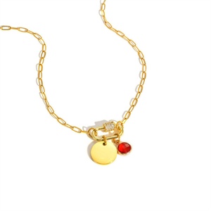 Collar con colgante de disco redondo de circonita pulida de alto brillo con diseño de hebilla de escalada y piedras de cumpleaños de los doce meses - Product Image 4