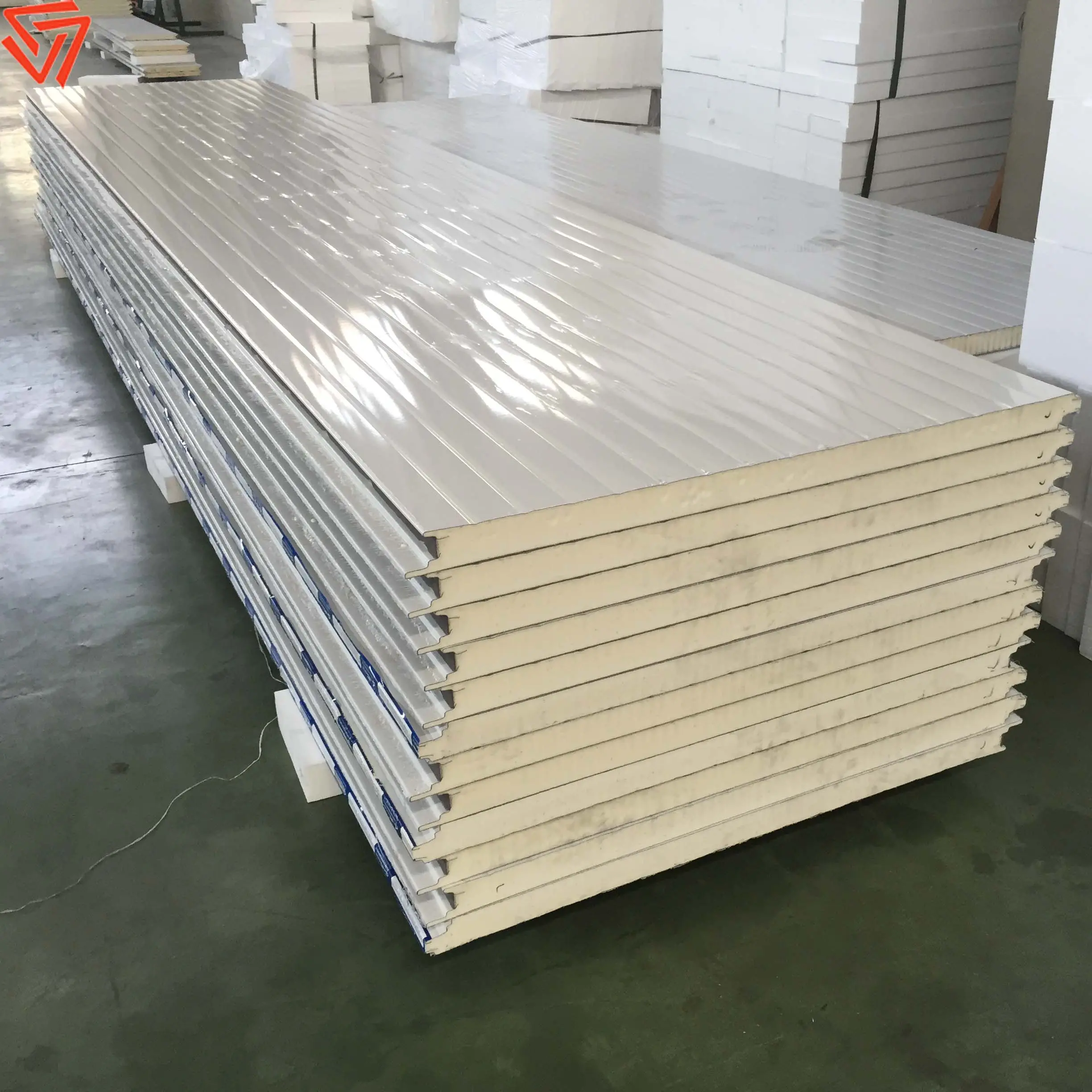 insulated wall and roof polyurethane foam PU/PUR/PIR sandwich panels for chicken/big house/cold room