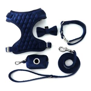 Nuevos productos para mascotas, conjunto de arnés de correa de cuello de perro acolchado de rejilla de terciopelo de lujo a la moda con pajarita y soporte para bolsa de caca - Product Image 2