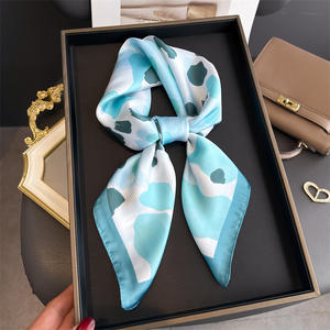 Écharpe en satin imprimé léopard pour femme, effet <span class=keywords><strong>soie</strong></span>, carrée, légère, pour le cou, motif abstrait, 27 pouces, OEM/ODM - Product Image 6