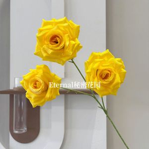 Rosas de Seda Degradadas de 3 Cabezas Secret Garden, Decoraciones de Boda Hechas a Mano - Product Image 2