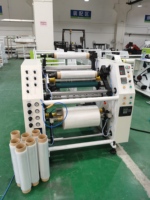 Machine de découpe et de rembobinage semi-automatique pour film étirable PE PVC