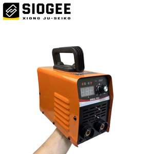 Mini Soldadora IGBT de Alta Frecuencia con Motor de CC de 120A, Tecnología Inverter de 50-60Hz, Nueva Certificación CE y Corriente Personalizable para <span class=keywords><strong>Trabajos</strong></span> de Precisión - Product Image 6