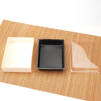 Boîte en bois de tremble pliable personnalisable en usine Qiaoji avec couvercle en plastique PET pour Tiramisu Mousse Pudding Brownie Patisserie Bakery