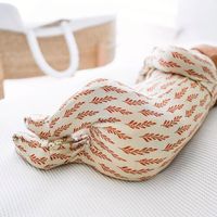 Pyjamas à fleurs imprimés OEM ODM pour bébé Logo personnalisé Barboteuse pour nouveau-né Couchette en bambou Vêtements décontractés pour bébé
