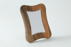 Marco de fotos de grano de madera natural Sanhui con borde ondulado, mesa hecha a mano para sala de estar y dormitorio a <span class=keywords><strong>precio</strong></span> barato - Product Image 3