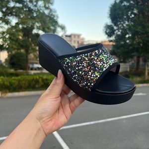 Sandalias de cuña con una tira y purpurina para mujer al por mayor, cómodas, ligeras, informales, para verano y exteriores - Product Image 2