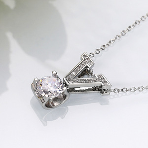 Collana con ciondolo a forma di lettera V per donna, gioielli di moda in stile europeo americano - Product Image 2