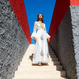 Robe Abaya en Polyester Brodée de Luxe Personnalisée en Gros pour Femmes Musulmanes Élégante Soirée Occasion Spéciale - Product Image 1