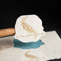 Étiquettes autocollantes en papier texturé naturel écologique avec dorure à chaud personnalisée pour l'emballage de thé, de vin, de bougies et de cadeaux