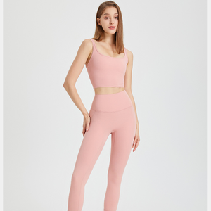 Débardeur court de yoga pour femme à double bretelle fine et dos en U, avec coussinets intégrés, ultra doux, à maintien léger, idéal pour le Pilates, la gym et le fitness - Product Image 4