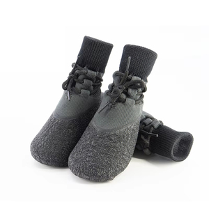 Chaussettes pour chien imperméables de haute qualité 2024, respirantes, en latex, avec motif solide, protection des pattes, en stock - Product Image 1