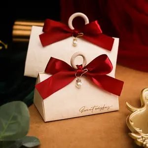 Fancy sweet candy box packaging chocolate and candy sweet packaging box with ribbon handle for wedding favor guests candy