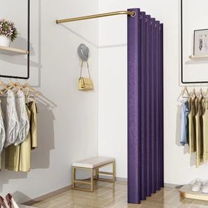 Probador de Ropa Portátil de Metal para Boutique de Ropa K, Vestidor de Lujo Móvil Dorado con Cortina - Product Image 3
