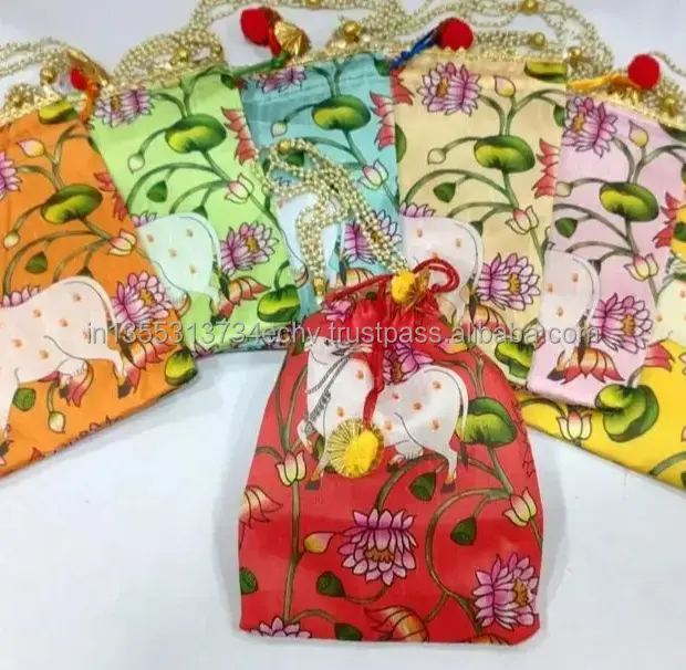 Nuovo arrivo tradizionale indiano stampato borse con coulisse per il matrimonio Favour regali Potli Pouches per le donne regalo di ritorno