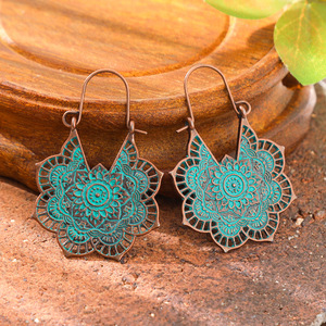 Pendientes colgantes de aleación bohemia para mujer, chapados en bronce antiguo, con diseño floral, joyería de moda, accesorio de estilo bohemio - Product Image 3