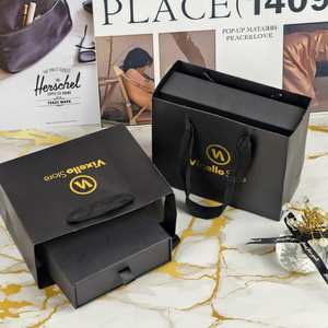 Sac d'emballage de shopping en carton blanc avec poignée en ruban de luxe personnalisé, sacs cadeaux en papier imprimés personnalisés avec votre propre logo - Product Image 3