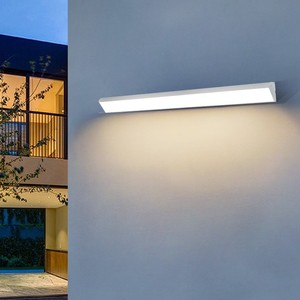 Lampe murale extérieure étanche à LED, longue bande lumineuse pour cour, balcon, terrasse, escalier, allée, parc, angle de faisceau de 20 degrés - Product Image 3
