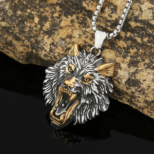 Yunnique Collier Pendentif Tête de Loup Viking en Acier Inoxydable pour Homme, Design Animal Audacieux et Unique, Style Hip Hop Rétro - Product Image 1