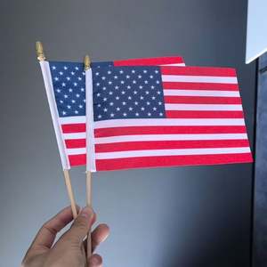 Drapeaux à main personnalisés OEM ODM 4x6 5x8 11x18 pouces, drapeaux de pays à agiter avec logo - Petites tailles mini - Product Image 2