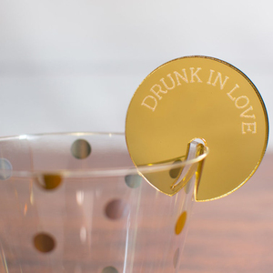 Marqueurs de verres en acrylique transparents dorés en forme de cercle, étiquettes vierges pour verres à vin - Product Image 1