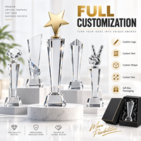 Trophée en cristal massif gravable avec texte et formes multiples sur base en cristal