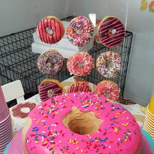 Expositor de acrílico para donuts Artfulcosmos, rectangular, moderno, de 5 mm de grosor, de varios niveles, para bodas, panaderías y eventos. - Product Image 2